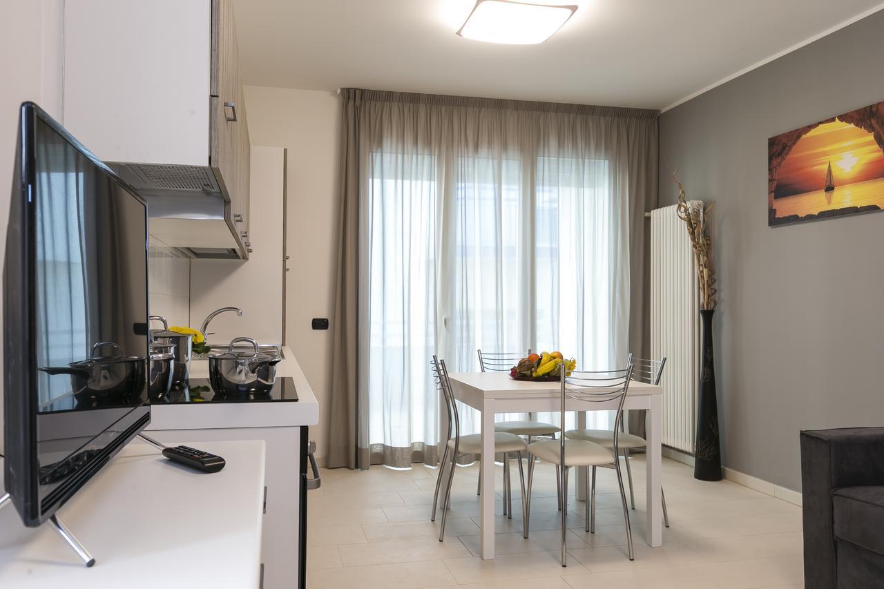 Residenza Riva Azzurra Rimini Exterior foto